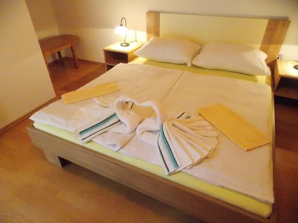 Apartments Smirnov ドレツニック・グラード エクステリア 写真